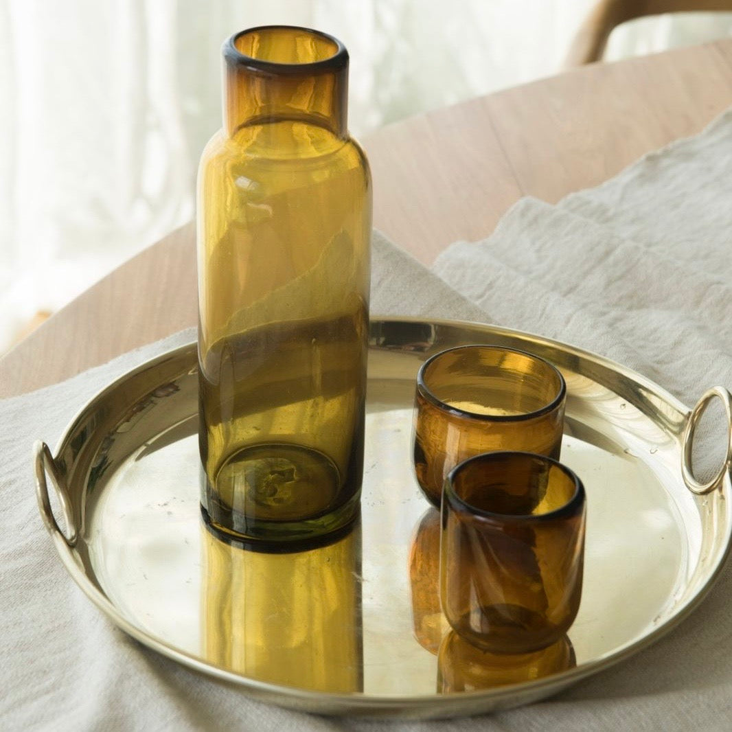 Jarra con tapa de vidrio soplado